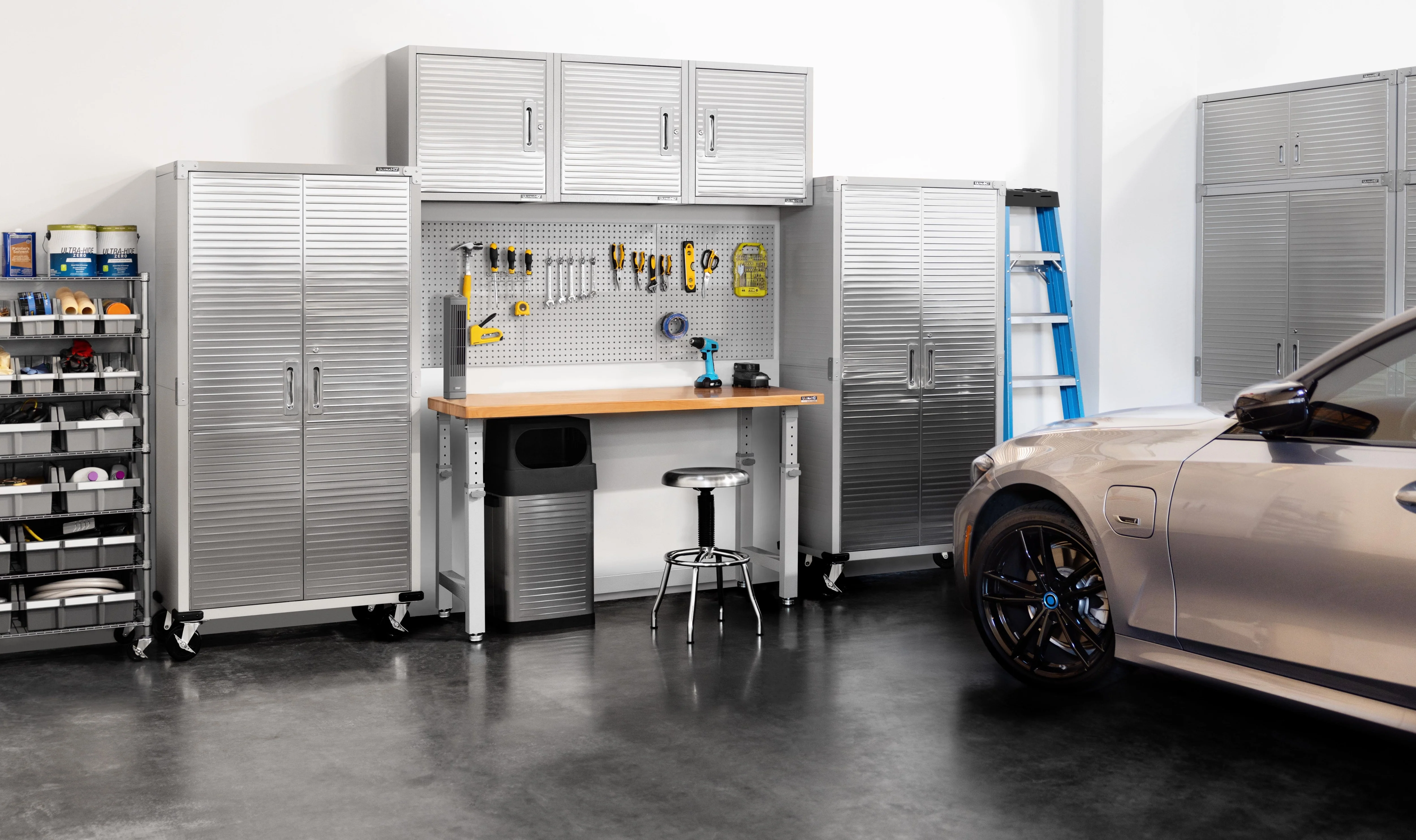 UltraHD® Height Adjustable Workbench - Image 9