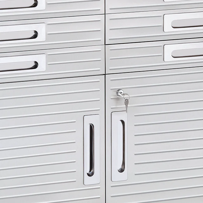 UltraHD® 11-Drawer Rolling Workbench - Image 10